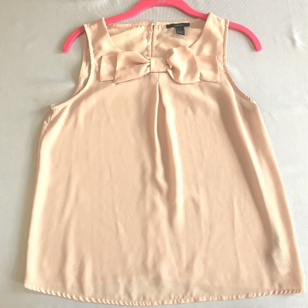 🎀Forever 21 Light Pink Tank Top with Bow 🎀